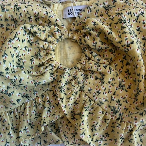 Beginning Boutique Sweetness Floral Top - Picture 3 of 7